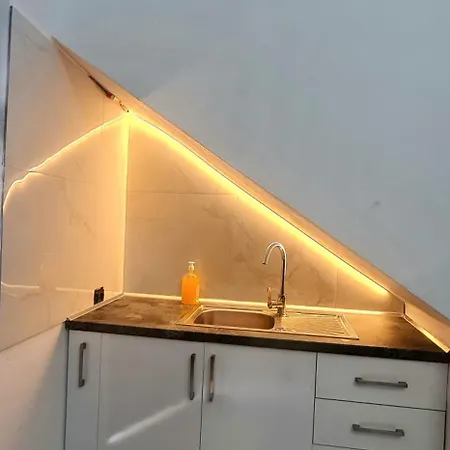 Cosy Gateway In * 地拉那